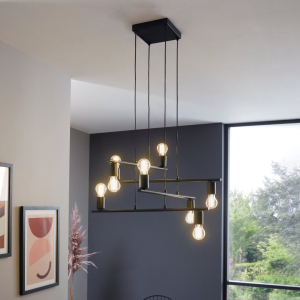 Zwarte metalen hanglamp met acht E27 fittingen in moderne woonkamer