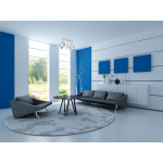 Plafondlamp met vier spots in moderne blauwe en witte woonkamer.