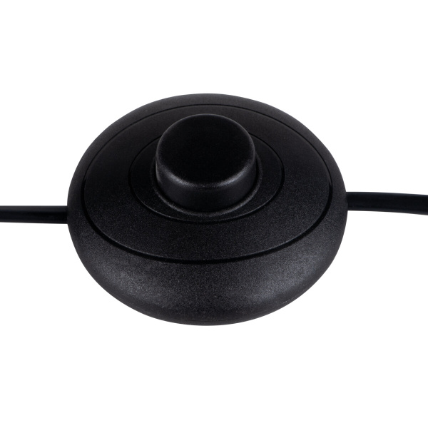 Zwarte ronde voetschakelaar met kabel op witte achtergrond.