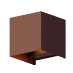 Buiten wandlamp kubusvorm roestkleurig met warmwitte up en downlight