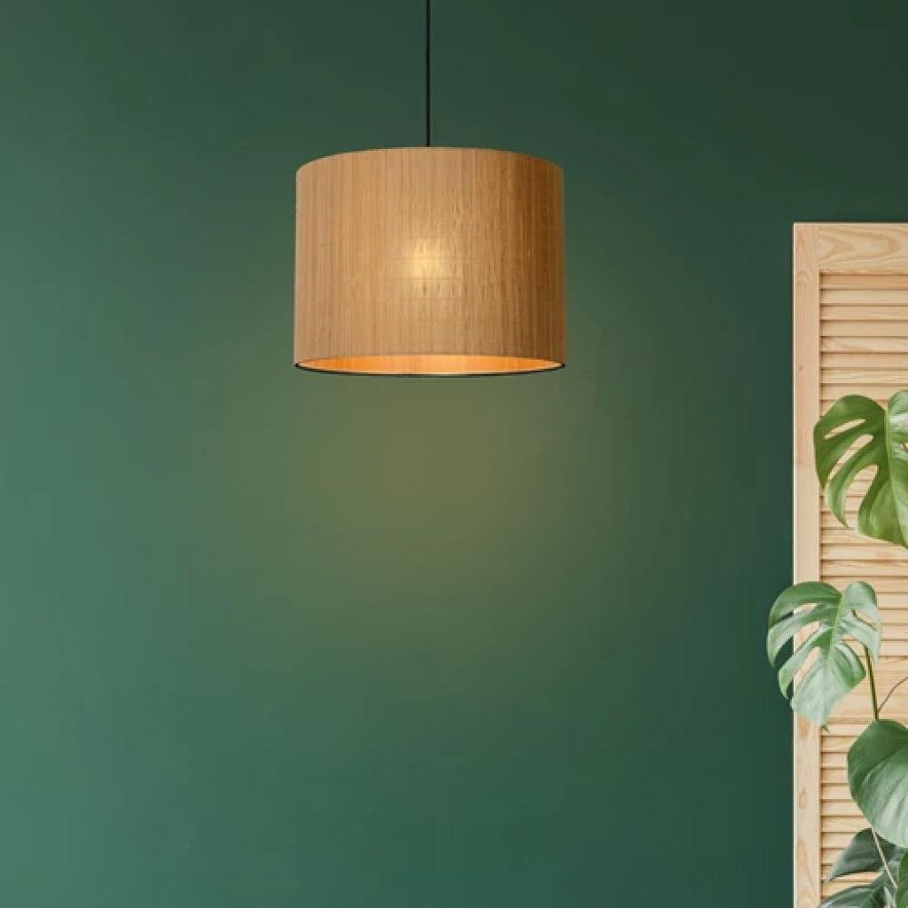 Bamboe hanglamp naturel met cilindervormige kap in Scandinavisch interieur