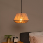 Grijze Scandinavische hanglamp met warme gloed boven nachtkastje in slaapkamer