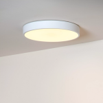 Witte ronde plafonnière met warmwit licht en matte afwerking