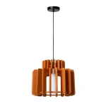 Hanglamp terracotta met open houten lamellen en zwarte plafondkap