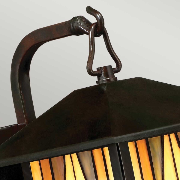 Bronzen Tiffany buitenlantaarn met glas-in-loodpanelen in warme tinten