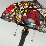 Tafellamp Tiffany glas-in-lood kap met bloemmotief en bronzen voet