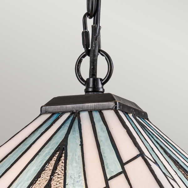 Tiffany hanglamp met glazen piramidescherm in wit en lichtblauw glas