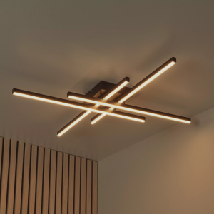 Zwarte dimbare LED plafondlamp met kruisvormige lichtlijnen in moderne woonkamer