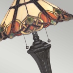 Tafellamp Tiffany tweelichts brons met glas-in-lood kap in warme tinten