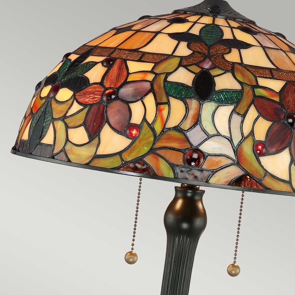 Tafellamp Tiffany met bronzen voet en glas-in-lood kap in warme tinten