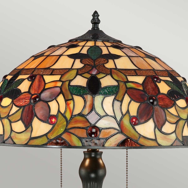 Tafellamp Tiffany glas-in-lood kap met bloemmotief en bronzen fitting